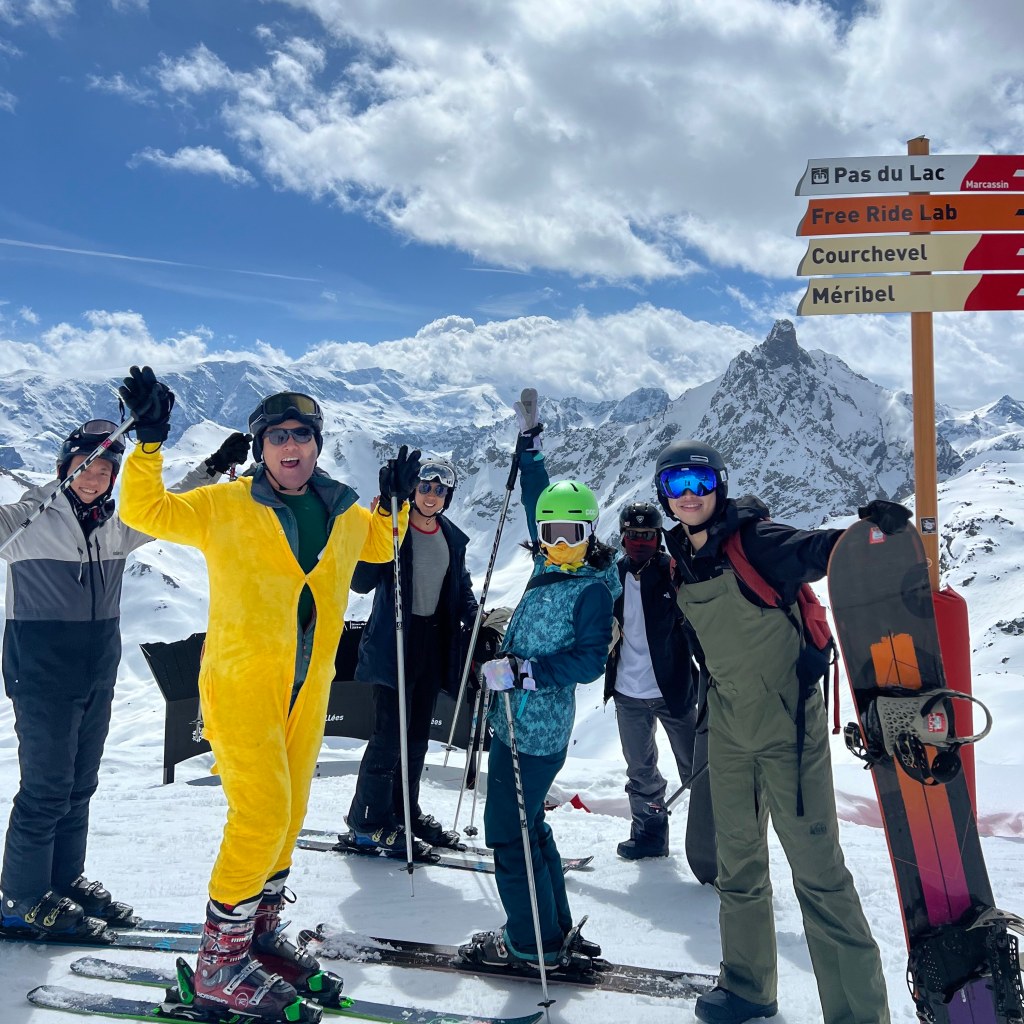 A Beginner’s Guide to Snowboarding &&nbsp;Skiing